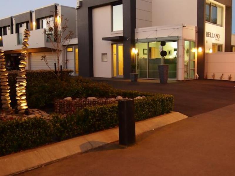 Bellano Motel Suites Christchurch Esterno foto The entrance to the hotel