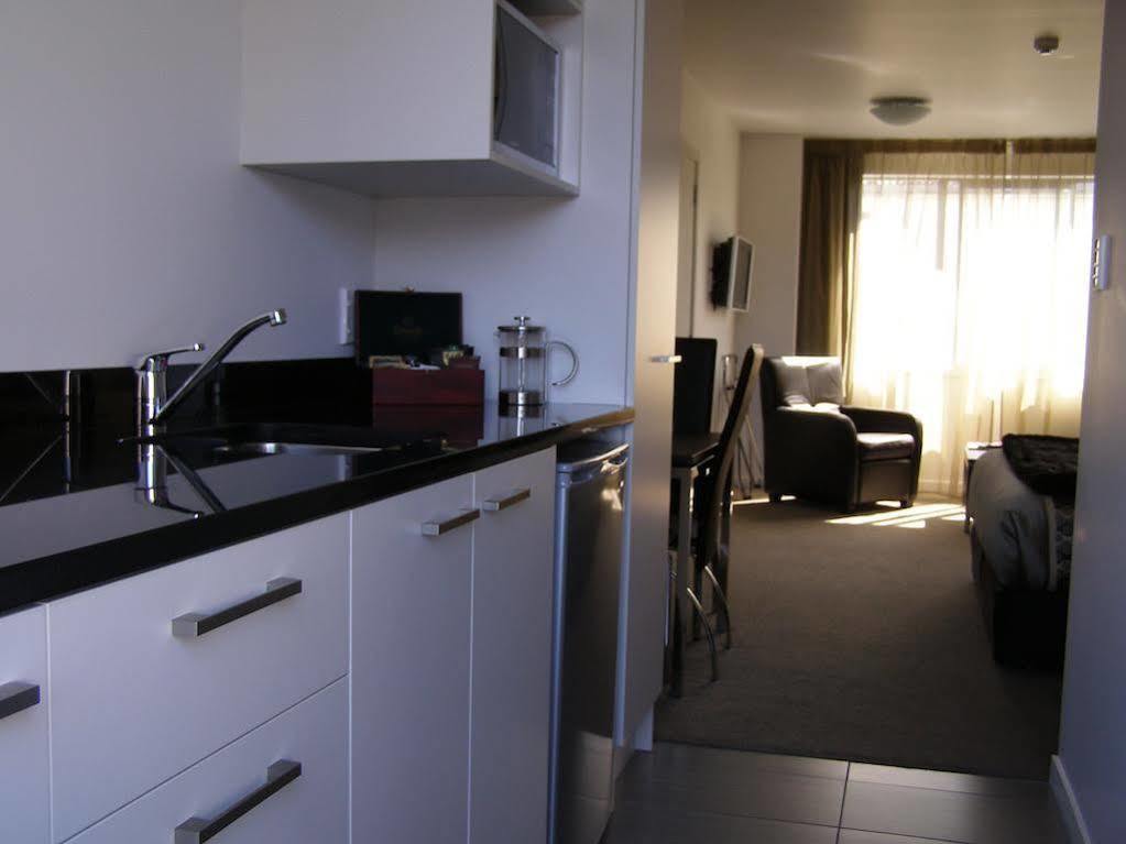Bellano Motel Suites Christchurch Esterno foto A studio apartment in New Zealand